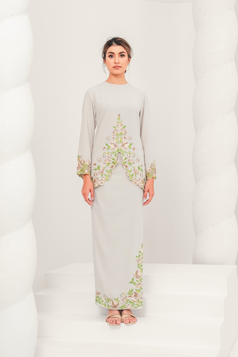 Murni Modern Kurung Summeraya in Ivory – Rico Rinaldi