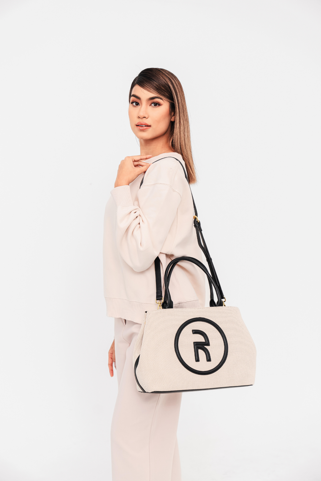 Ember Tote Bag In Black