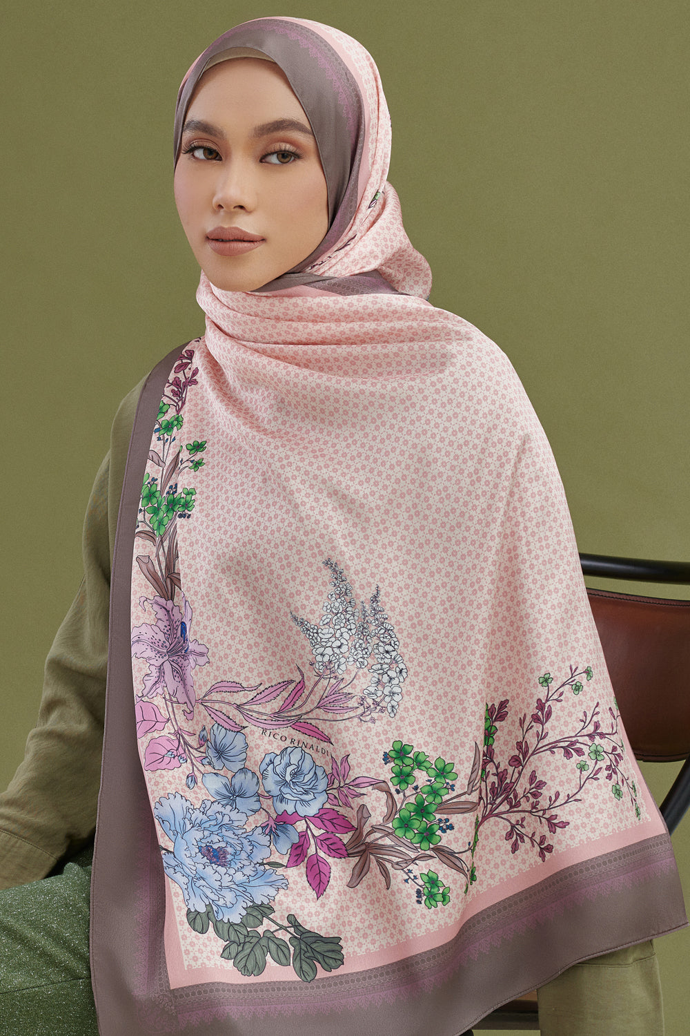 Suraya Printed Shawl in Peach