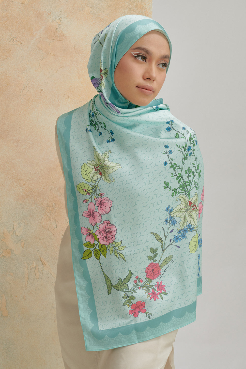 Inaya Shawl In Greeny