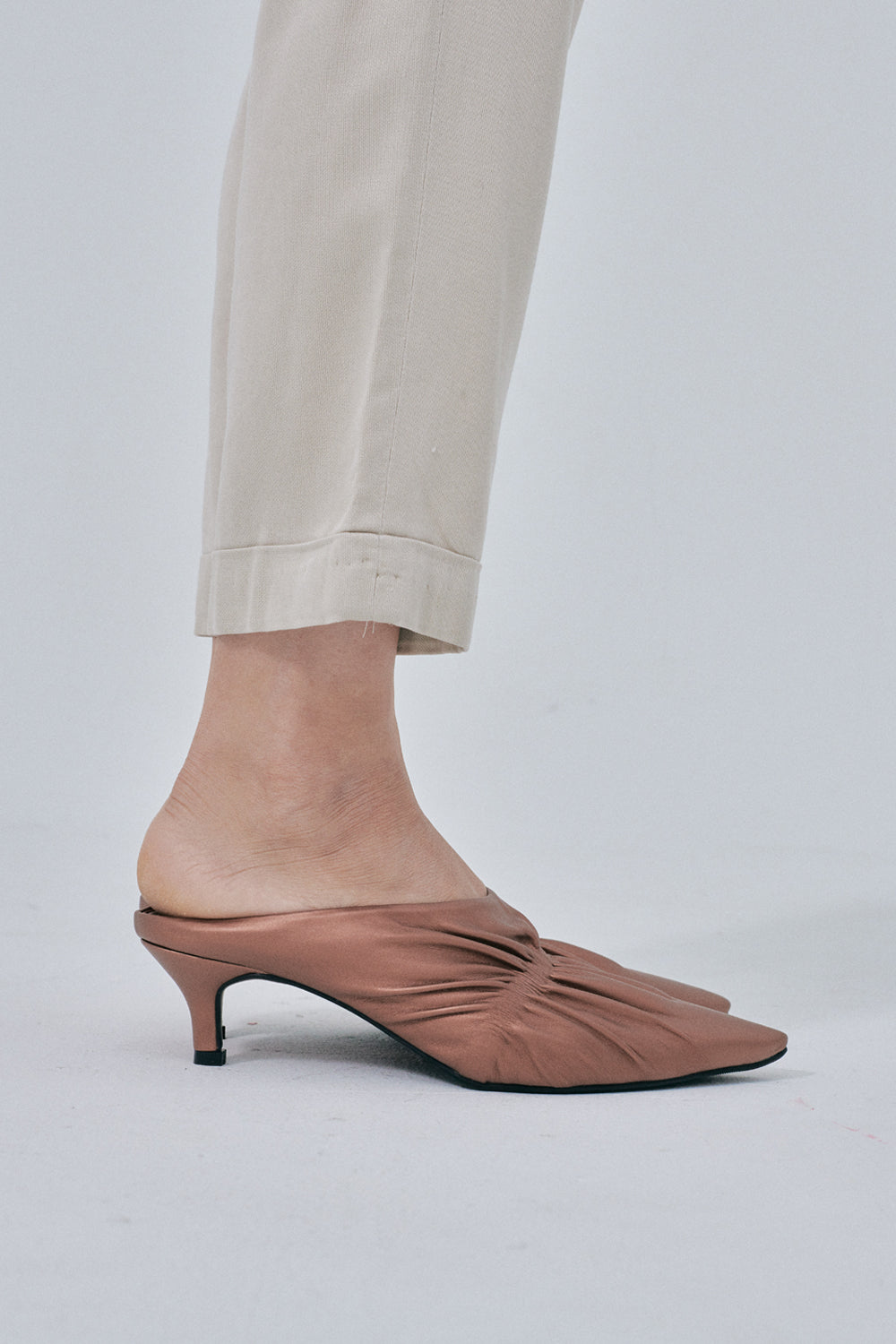 Moona Shoes in Bronze