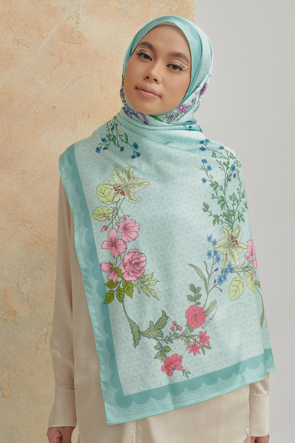 Inaya Shawl In Greeny