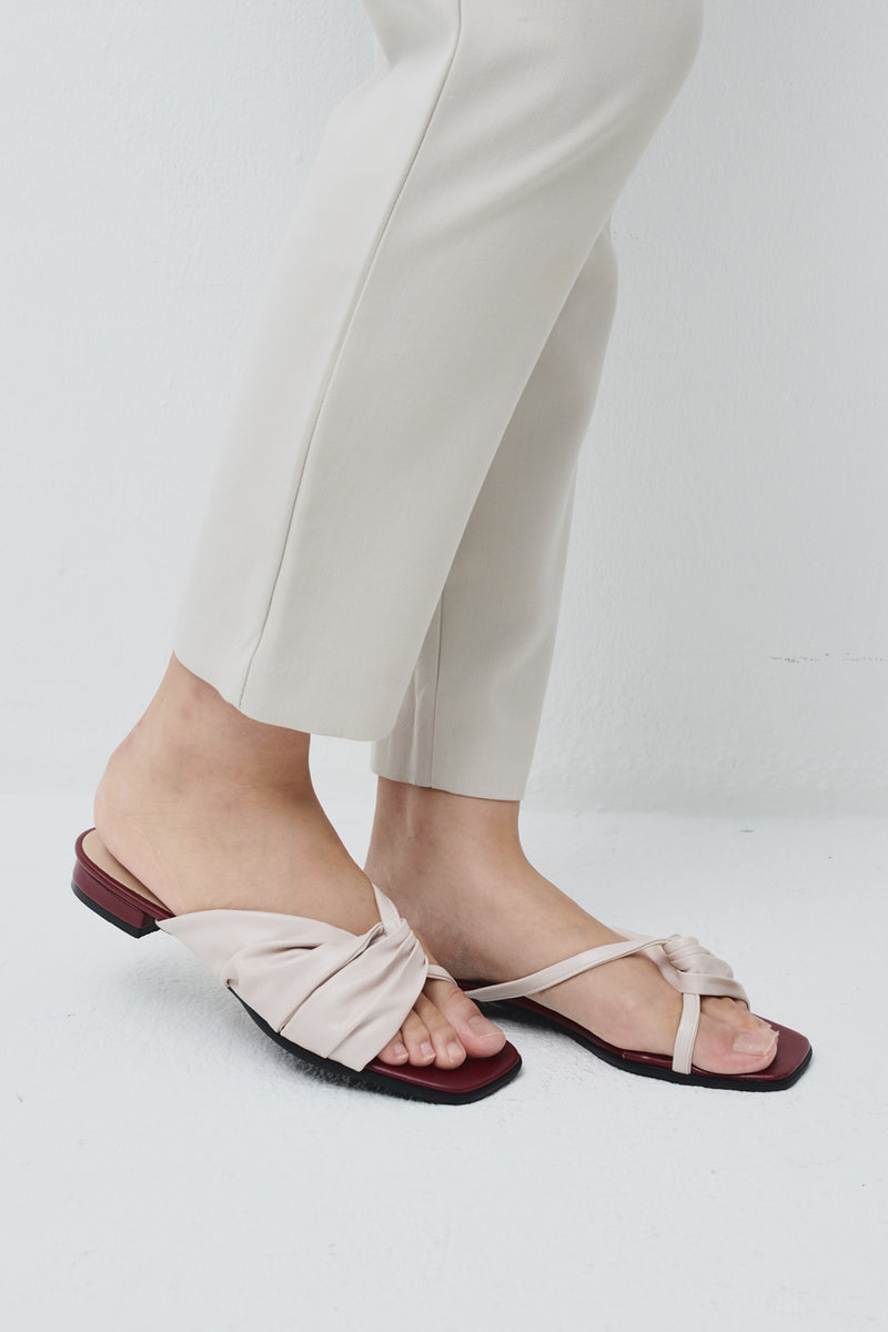 Yuri Sandals in Ivory Maroon – Rico Rinaldi