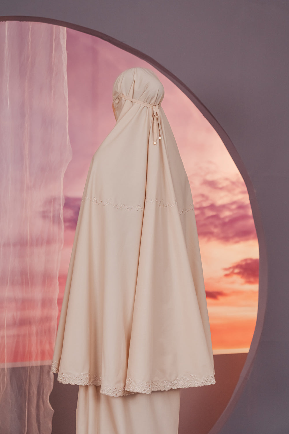 Faith Prayer Veil in Champagne (non-heat technology).